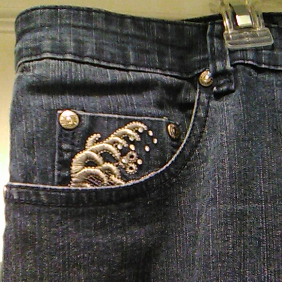 Cos Jeans Cuff Capris - Picture 2 of 9